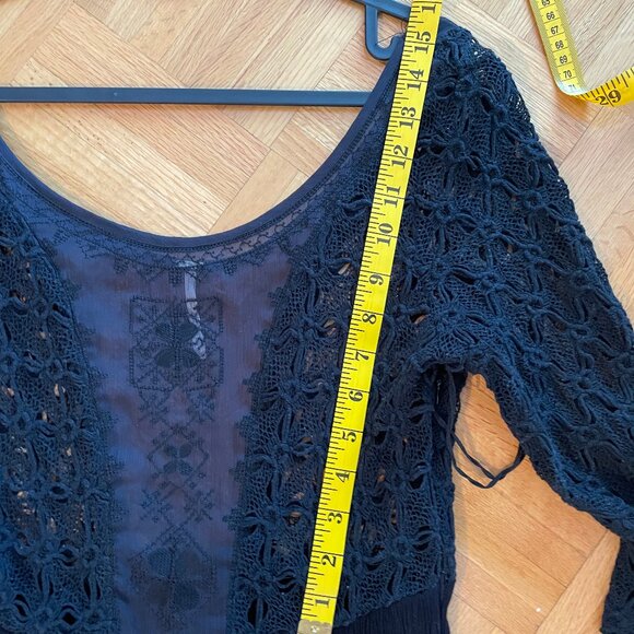 High-low flowy embroidered black dress - Picture 11 of 11